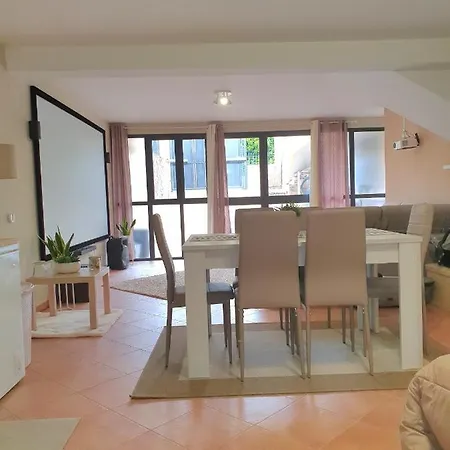 Casa A 11 Km Dall'aeroporto Di Palermo Carini