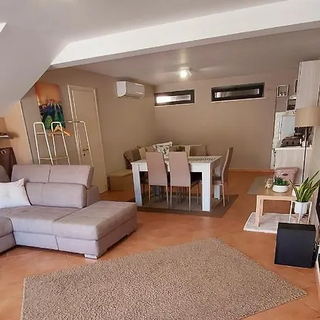 Casa A 11 Km Dall'aeroporto Di Palermo